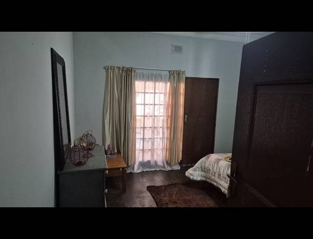 3 BEDROOM HOUSE FOR SALE IN BRENTHURST